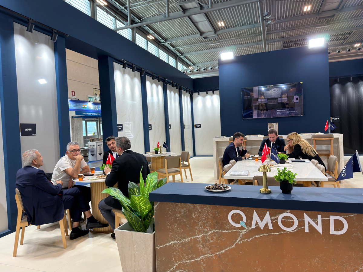 QmondSurfaces's tweet photo. At Marmomac 2026, we’re excited to be sharing our collection with visitors from all around the world.

-

Marmomac 2026’da, koleksiyonumuzu dünyanın dört bir yanından gelen misafirlerimizle buluşturmanın heyecanını yaşıyoruz.

#QmondSurfaces #Marmomac2026 #Design #Italy #Verona https://t.co/Btu4Bj3ujQ