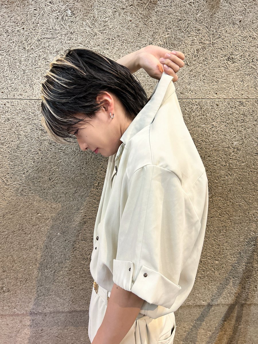 kai_1113827's tweet photo. ⭐️1日1KAITO⭐️97日目👀
横顔がとっても好き。
この衣装が1番好きなんでかいとくんだけずっとこれでいてほしい。
#FIVESEASON
#KAITO https://t.co/adXCoryf44