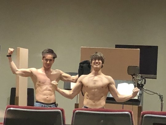 DiscussingRider's tweet photo. Its funny how Rintaro and Zoous are enemies in the show then there's their actors being gym buddies lol https://t.co/Rjk7S9Jjw3