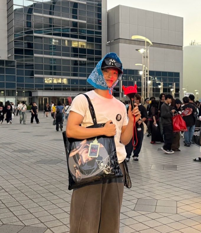 callamdenot's tweet photo. Fanboys Chiquita 🥰🤭  luv luv OSAKA IN ITS CHIQUITA ERA 
#京セラDOMEにベビモン旋風_CHOOMかましたろか
#CHIQUITA #BABYMONSTER https://t.co/ag4YjJolHP
