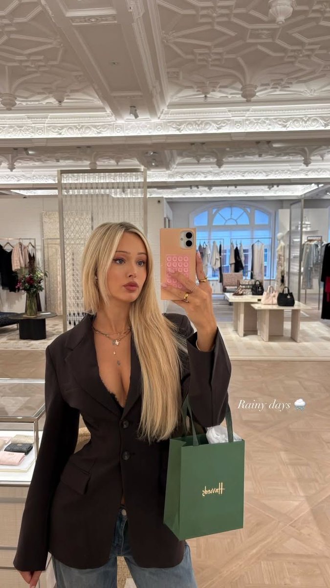 follklise's tweet photo. Bem mamacita 💋 https://t.co/pkYUd76zvd