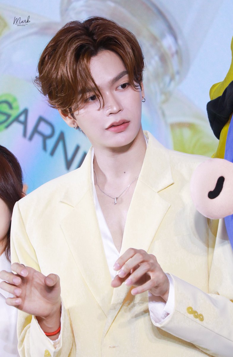 markjrtnfanclub's tweet photo. 260922 ทำยังงี้หย๋อ 🥺😬🐾

GARNIER LAB MARK JUMMO

#GarnierClinicalLabxMarkJummo
#markjrtn @Markjrtn https://t.co/BK0RM4B2Fl