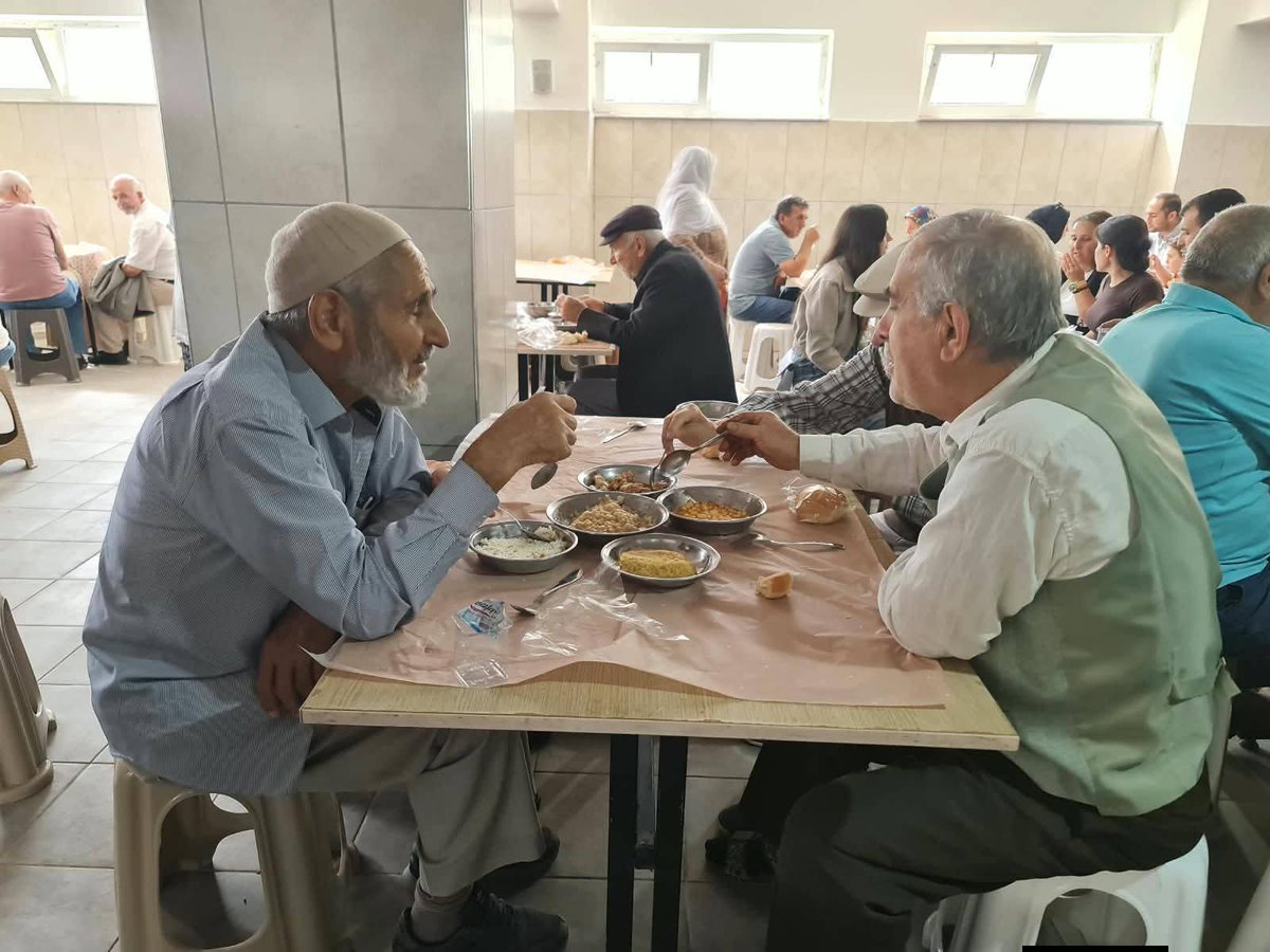usak_saadet's tweet photo. 📍Teşkilatımızla birlikte,Üyemiz İsmail Alkan ağabeyimizin ahirete irtihal eden yakınları için düzenlenen hacı pilavı, Mevlid-i Şerif ve Yasin-i Şerif programına katıldık.

Allah kabul etsin. https://t.co/czZad4tdg7