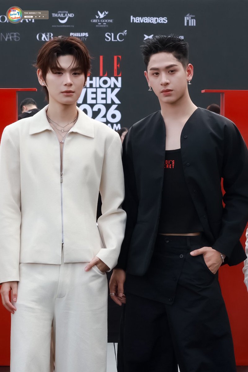 theseriesy_th's tweet photo. “เปา - ต้นกล้า” ร่วมงาน ELLE FASHION WEEK 2026 PRESS CONFERENCE

TIA51 X EFW2026
#ELLEFashionWeek26xtia51
#paopichitchai #Tonklashr
#PaoTonkla 
#ELLEFashionWeek2026
#EFW26ATICONSIAM
#SeeYouAtTheTent https://t.co/V3PJbYdkj3