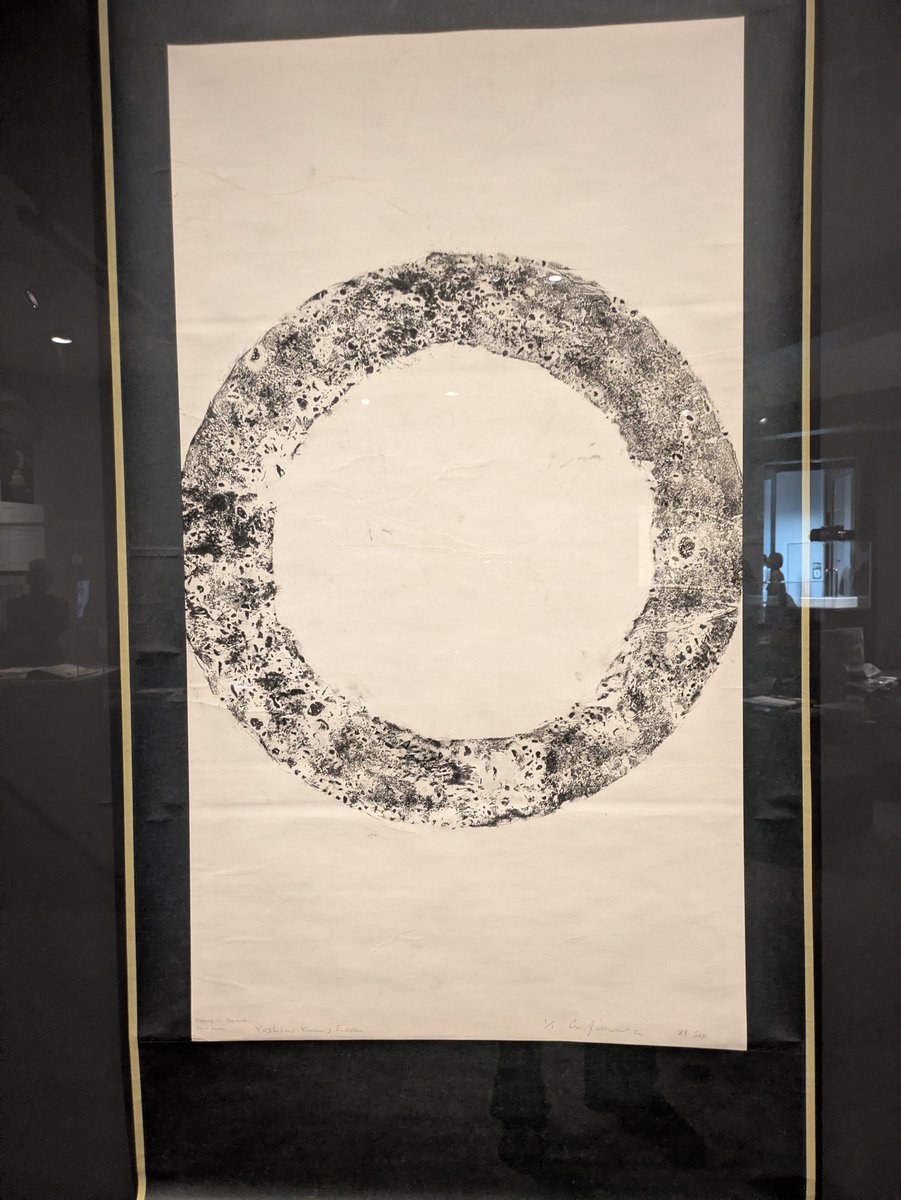 mjqag's tweet photo. 「路上、お邪魔ですか？」見てきた。路上観察学会に関してはほとんど無知なまま行ったが、路上観察学会のコーナーは煙突の拓本など、へなへなとした迫力（としか言いようがないもの）があり、見応えがあった。 https://t.co/rYdicTcvYn