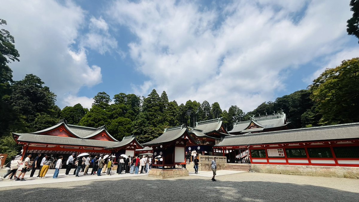 imagadaijidayo's tweet photo. 2026.9.22.

まさかの延泊になりましたが、鹿児島を満喫✌️
今日は霧島神宮を訪れました⛩️
森に抱かれるような神聖な雰囲気に心が洗われるようでした🍀
空港の足湯も満喫♨️
スタレビのおかげで想い出いっぱい🌟

#霧島神宮
#おみくじは大吉
#精霊の森
#足湯っていいね https://t.co/lNYrVEAeoZ