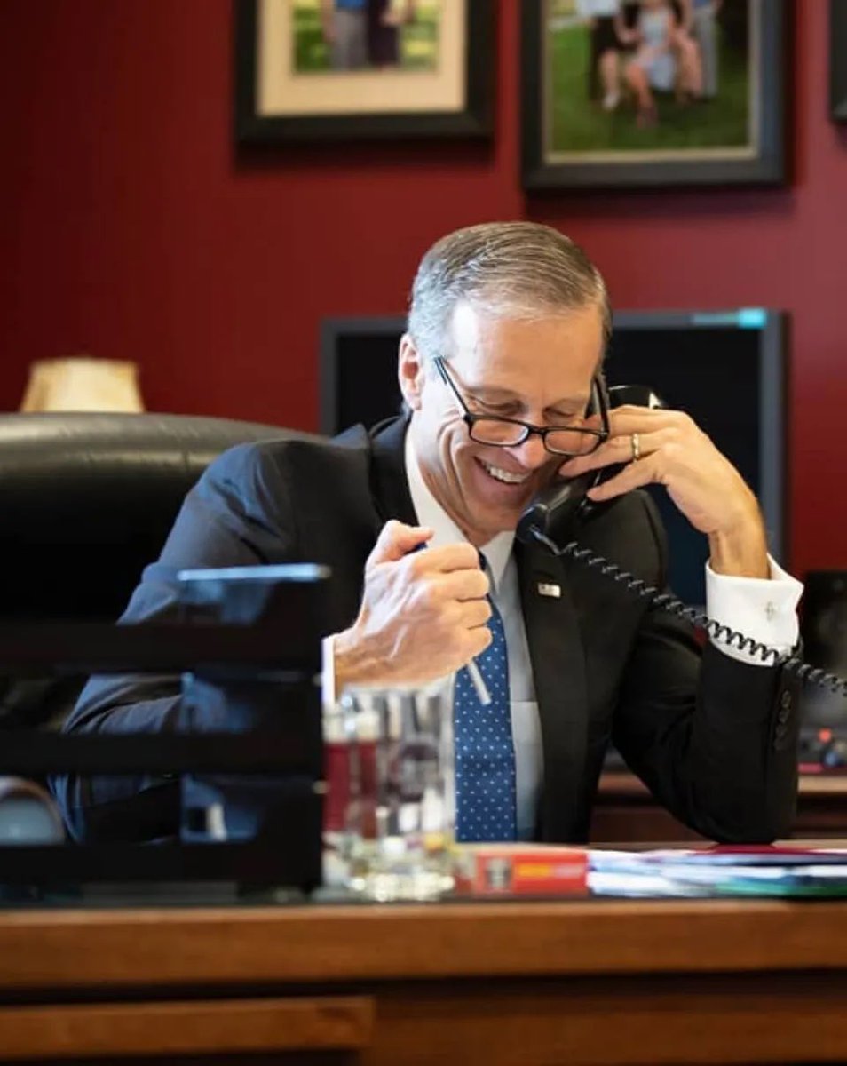 StephenMil48's tweet photo. If the Republicans lose the midterms it'll be because John Thune didn't get the SAVE America Act passed.

The loss rests soley on John Thune’s shoulders. https://t.co/lZeY9O8lM8