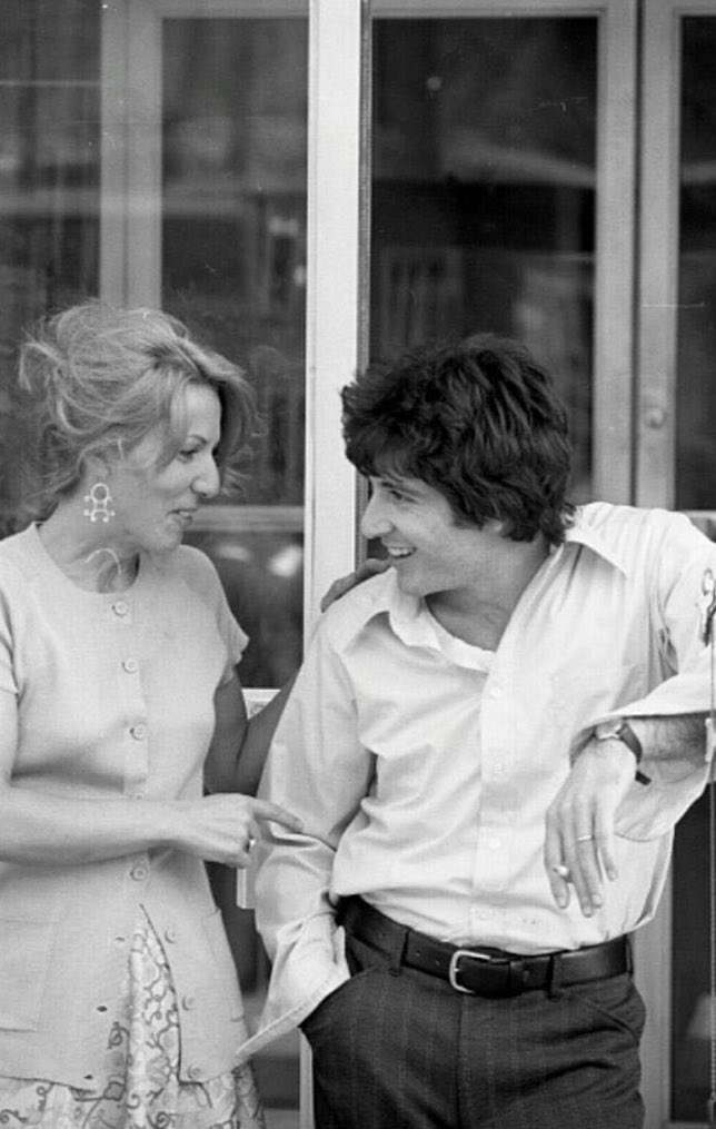 bestofpacino's tweet photo. Al Pacino on the set of Dog Day Afternoon, 1975. https://t.co/nVdgXvtckk