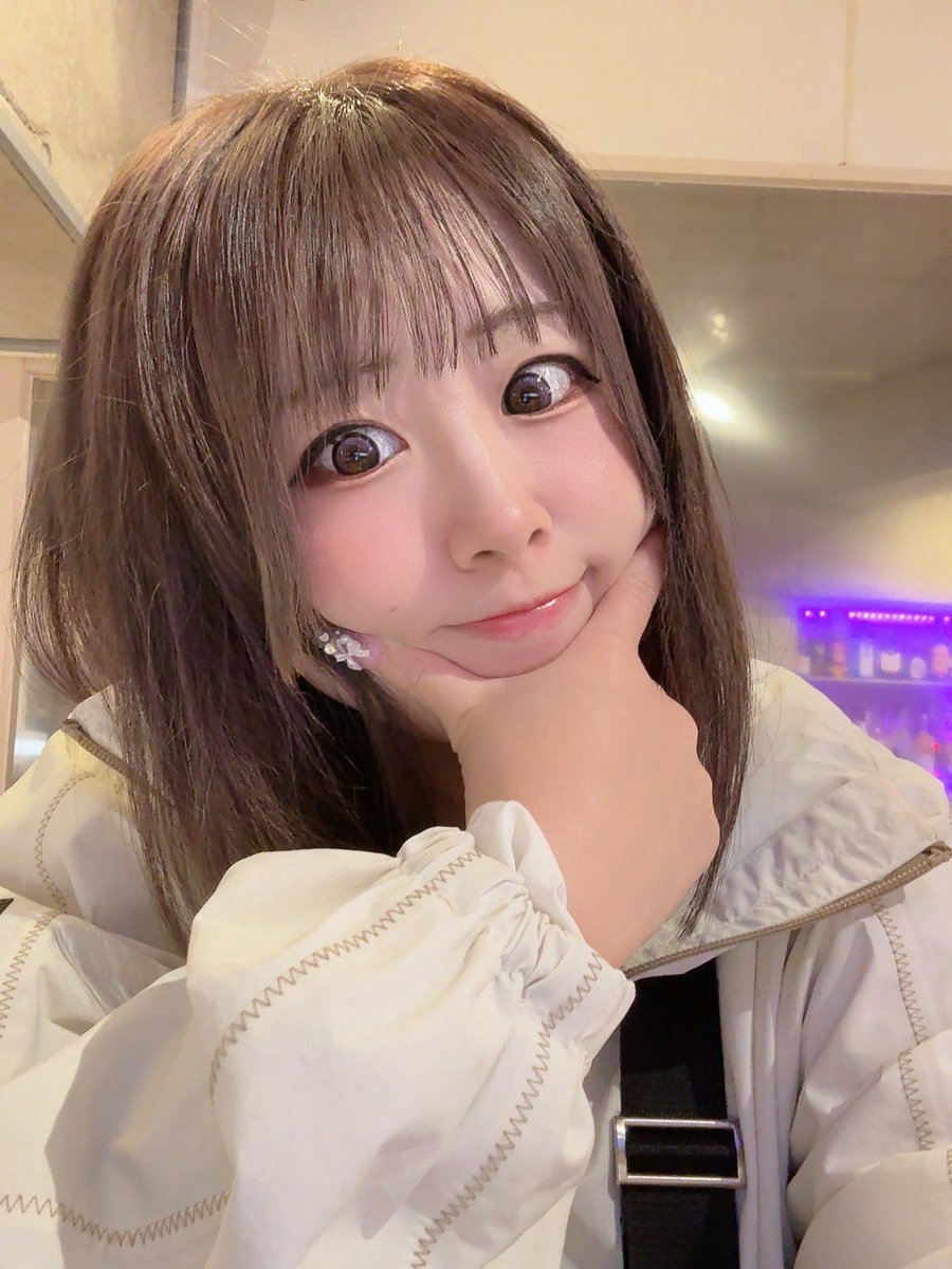 anzuchan_1013's tweet photo. 今日もありがとうございました
あんずちゃん明日もあるからもう寝るよ~ｵﾔｽﾐｰ
次の出勤は29日(火)18~22
ネイルメンテしてからおきゅするから新しい💅見に来てね🫶🏻 https://t.co/Q4fGjCfM6j