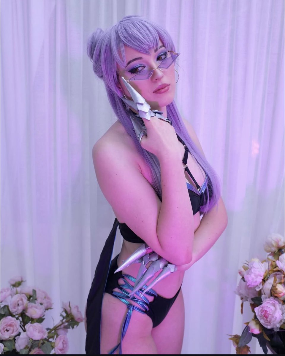 Lakkanacosplay's tweet photo. With the Heartsteel comeback, it's time for a comeback of my Evelynn cosplay.
💜🩷🩵

#evelynnkda #leaugeoflegendscosplay #kda https://t.co/gmlVzD0xAi