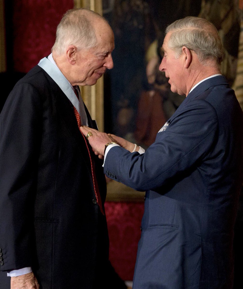 BGatesIsaPyscho's tweet photo. Immediately after Jacob Rothschild Died - an exceptionally Rare Sighting of the King’s Royal Special Guard and was spotted unannounced riding through Central London.

Then there were the Loose Blood Stained Horses.

Why?

Because the Rothschilds OWN The Royal Family & they were told too.
It’s that simple.