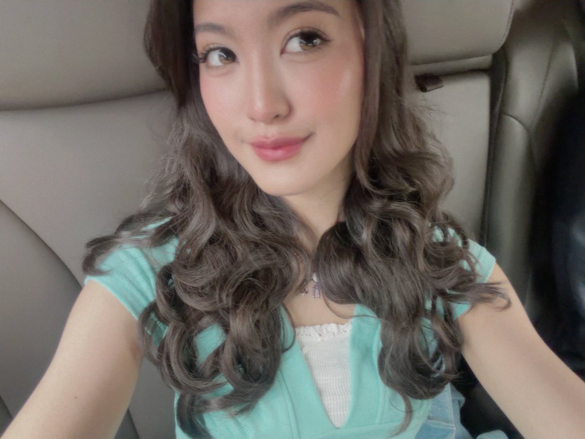 Greesel_JKT48's tweet photo. #GreeSelasa hampir lupa…. https://t.co/gowaOE108X