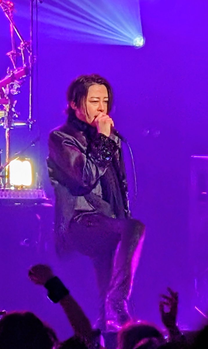 nebusokuzzzz's tweet photo. RYUICHIも何とか撮れてた

#LUNAPIC https://t.co/YX5dHWeqiT