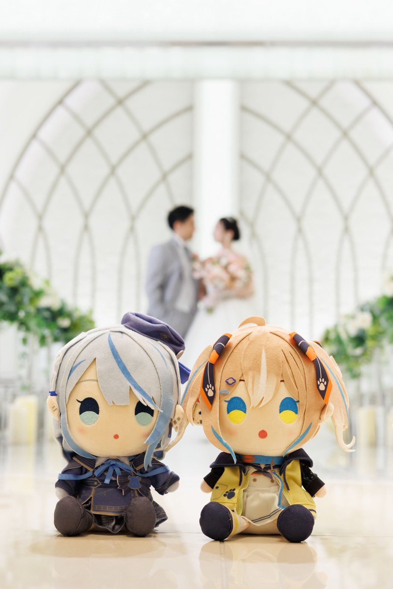 cafegrangran's tweet photo. 日付変わって昨日、大好きな嫁ちゃんと結婚式をしたよ！

管理人さんのみんなにもいっぱいお祝いして貰ってとても幸せな時間でした😊

待合室にはウェザプラのグッズを並べて、そして2人をイメージしたオリジナルカクテルも出して貰ってとても最高な式になりました✨

 #見ていルカ
 #あっぱれ配信中 https://t.co/BuhUPE1RIR