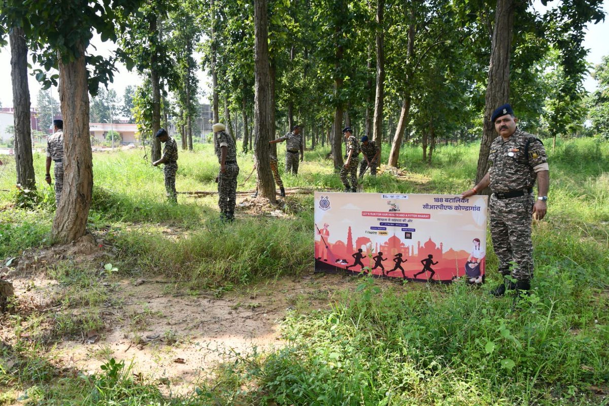 commandant188's tweet photo. 188 Bn CRPF continues its commitment towards cleanliness, sanitation and public participation under Swachhata Hi Seva 2026. Together, let us make cleanliness a collective responsibility.
@crpfindia @CTGSECTORCRPF @DigJagdalpur https://t.co/Tv4mYFnrF5