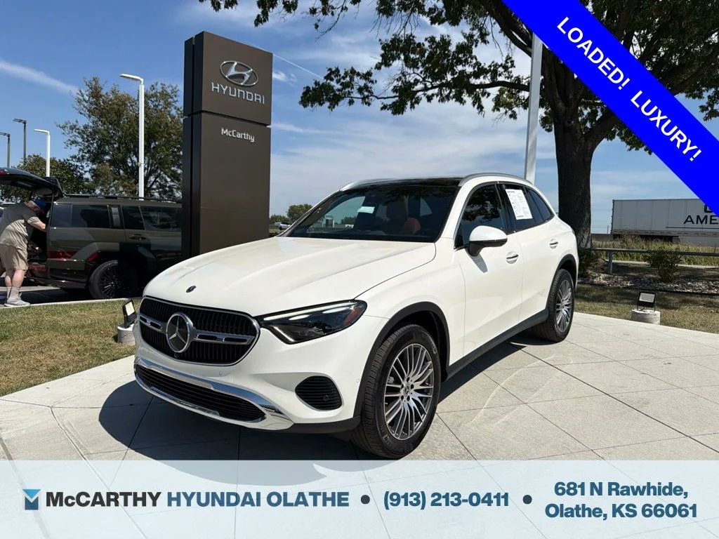OlatheHyundai's tweet photo. Today’s featured ride is a 2023 Mercedes-Benz GLC 300 with under 26,000 miles and priced under $40K!
Click here for more info: https://t.co/981XGCkzQf
#McCarthyHyundai #HyundaiOlathe #MercedesBenz #GLC300 #MercedesGLC #UsedLuxury #UsedMercedes #PreOwned #UsedCars https://t.co/7USrOjbWXE