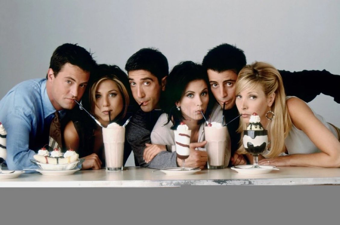 ohheyitsdomxo's tweet photo. Happy 32 years to my one of my favorite shows Friends! On this day, we met Rachel, Monica, Phoebe, Chandler, Joey and Ross! This is my comfort show! It will always be so iconic!!! ❤️ https://t.co/dpOwx4cs6C