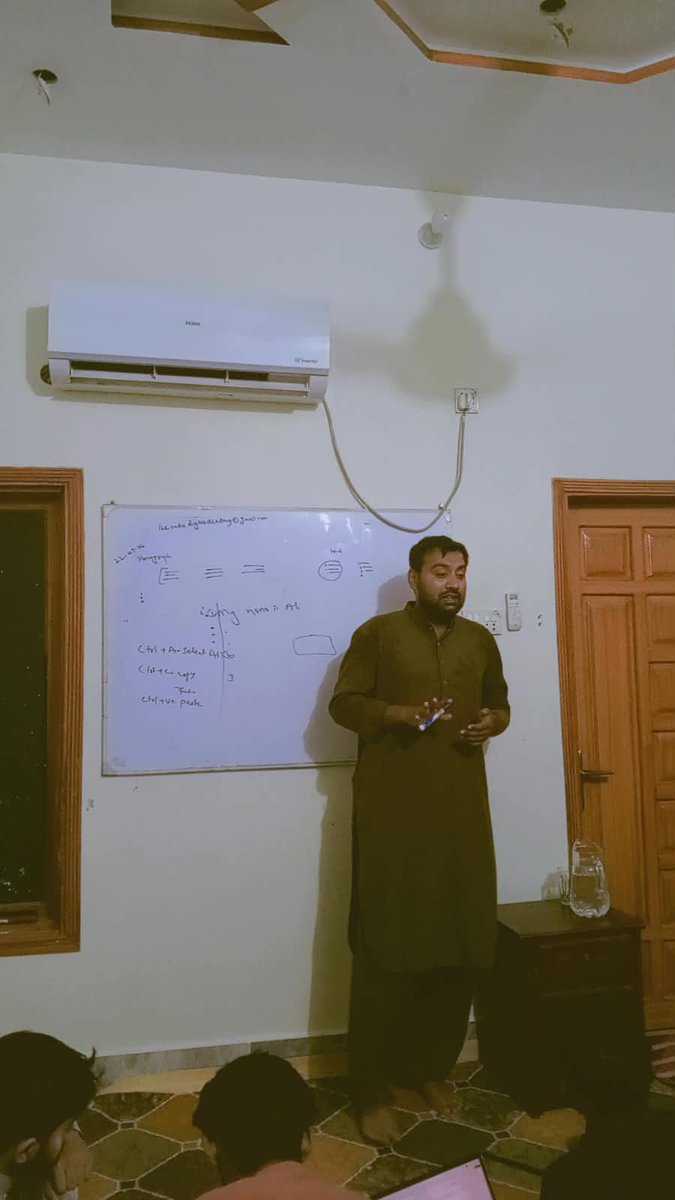 IYWO_'s tweet photo. Day 5 of Free Computer Course 💻
The Indus Digital Academy, Tandojam
Learning computer skills for a better future.
#FreeComputerCourse #TheIndusDigitalAcademy #Tandojam
@EngrSrd https://t.co/mpOC8hx2Nd