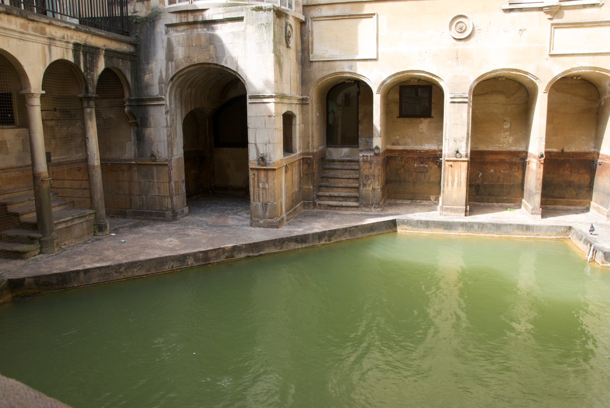 SPQR_Stories's tweet photo. Someone stole six silver coins from a man called Annianus.
He had no idea who.

So he wrote to the goddess.

A sheet of lead, thrown into the sacred spring at Bath.
Whoever took the coins from his purse, the goddess was to make them pay.
In blood.

Man or woman. Boy or girl. Slave or free.
But before any of that, he checks the thief's religion first.

Seu gentilis seu Christianus.
Whether pagan or Christian.

It is the earliest known appearance of the word Christian in any inscription from Roman Britain. 🏛️