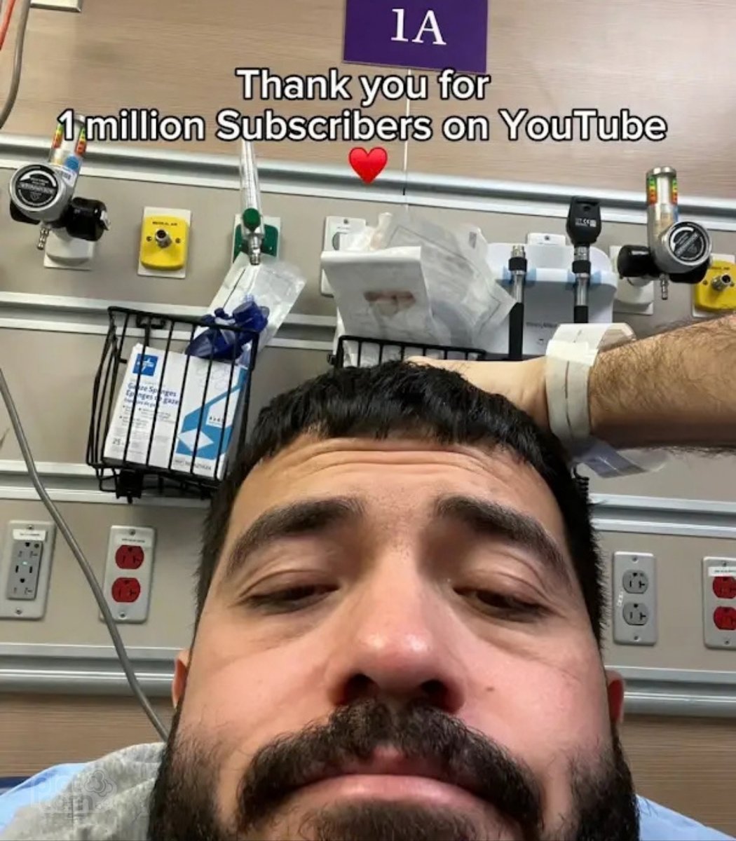 platcornweb's tweet photo. NewyorkTurk hesabıyla New York’taki küçük işletmeleri ziyaret ederek içerik üreten Ertan Bek, bir süredir ciddi sağlık sorunlarıyla mücadele ediyor.

Ertan, sağlık durumunun giderek kötüleştiğini, kronik ağrılarının devam ettiğini ve kilo kaybı yaşadığını söyledi. Randevuların çok ileri tarihlere verilmesi nedeniyle, ağrılarının nedenini öğrenebilmek için mümkün olan en kısa sürede EMG testi yapabilecek bir nörolog aradığını da paylaştı.

Plaka Restaurant ekibi ise, Ertan’ın sağlık sorunları nedeniyle içerik üretimine ara vermesinin ardından kendisine destek olmak için bir GoFundMe kampanyası başlattı.

Kampanyayla tedavi masrafları ve bu süreçte yaşadığı maddi zorluklara katkı sağlanması hedefleniyor.

Destek olmak veya paylaşmak için: https://t.co/TjmKmwcCPj