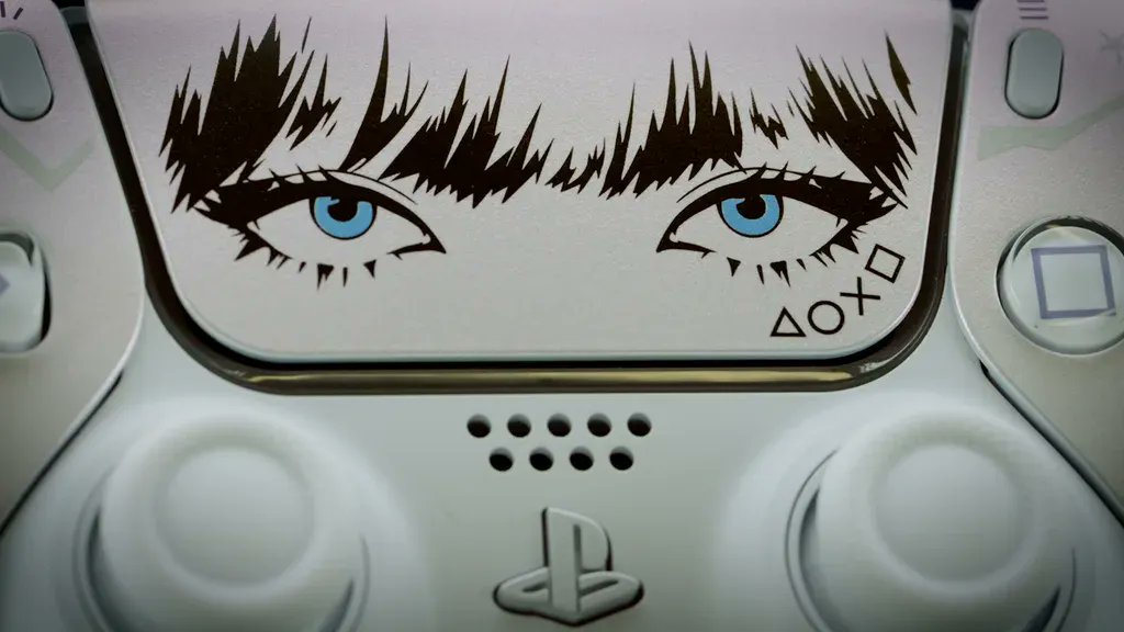theshortcut's tweet photo. Lisa x PlayStation PS5 controller: price, pre-order and release date 💋 https://t.co/i5ufCQluRY https://t.co/DxzupGhBrA