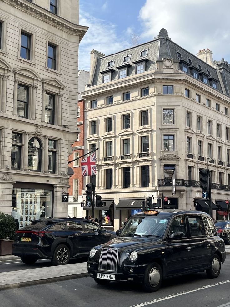 thewildrote's tweet photo. hey, londres! https://t.co/V6SLD0WXoZ