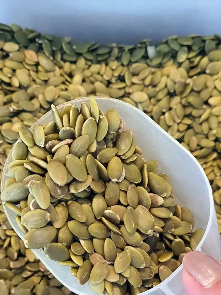 healthhubHQ_'s tweet photo. 10 Foods That Turn Average Men Into Bedroom Beasts:

(No School Will Teach You This)

1. Pumpkin seeds. https://t.co/52bylHScfe