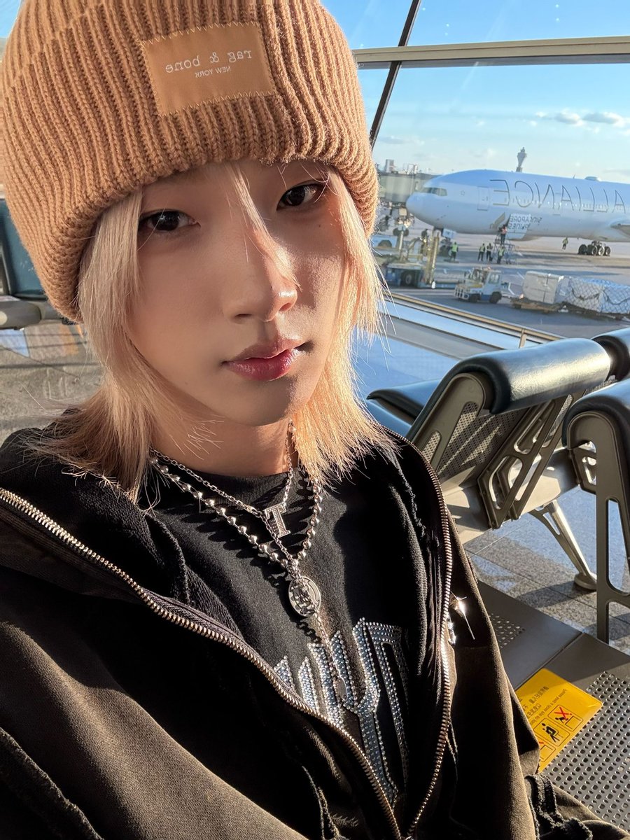 Richyllll's tweet photo. 虽然忙碌，但对你的支持永远不变！祝你生日快乐，希望这是充满美好的一年，愿你万事顺遂，人见人爱！🐰❤️

#Happy26thHuyetaoDay
#หูเย่เทา #Huyetao #胡烨韬 
#NexT1DE_Huyetao #NexT1DE https://t.co/7ap6muRGOa
