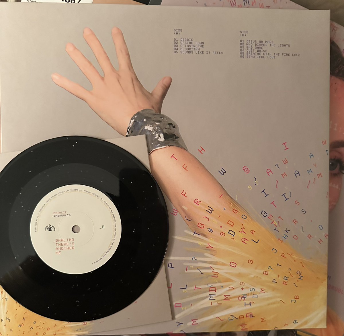 furbehrrr's tweet photo. New delivery 📦 🚚

Love letter from pretty girl😍

Algorithm is the 7th studio album by Australian–British singer-songwriter Natalie Imbruglia released September 4, 2026. 

Include a 7-inch 45 on sparkle vinyl with 2 addl songs.🤗

#NatalieImbruglia🤩

#SkyMusic #SpinningNow https://t.co/PoQgHQj1vB
