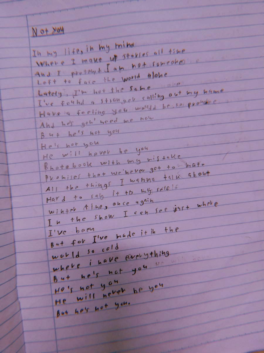 moerniverse's tweet photo. "Teacher Munirah suruh salin lagu ni because she likes this song." 😂 https://t.co/8EgVgBmntr