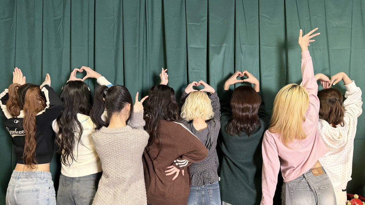 bleuxnnx's tweet photo. i couldn't put my feelings into words as of now. it still hurts. had a hunch but i've put a small amount of hope. i really want them to be together for long... 

thank you so much unis, like for everything. would still supporting you guys individually. i love you so much, unis. https://t.co/kscGjdZM9F