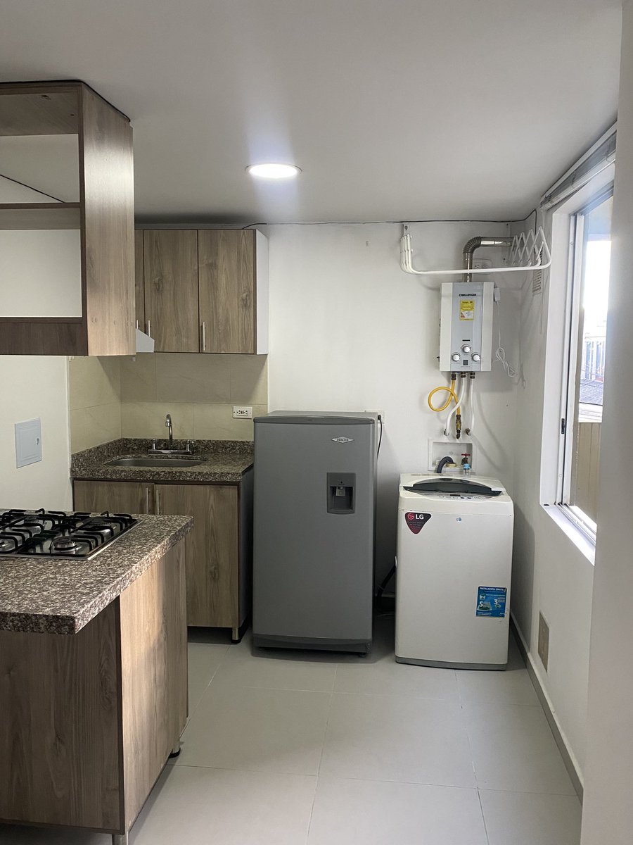 justmaria_v's tweet photo. Arriendo Aparta Estudio amobaldo o sin amoblar #arriendo #modelia $1.600 con administración e internet https://t.co/niuqFsLNr0