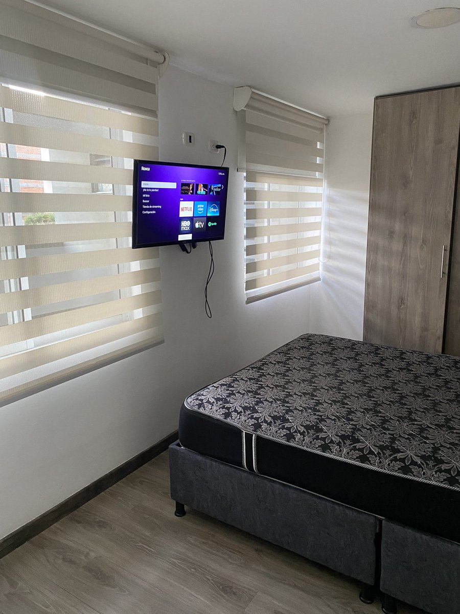 justmaria_v's tweet photo. Arriendo Aparta Estudio amobaldo o sin amoblar #arriendo #modelia $1.600 con administración e internet https://t.co/niuqFsLNr0
