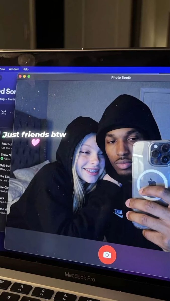 Barbieblkd's tweet photo. Just friends btw 🩷
#snowbunny #bbcking #blackandwhite #briannacollins https://t.co/nxXAayPCXF