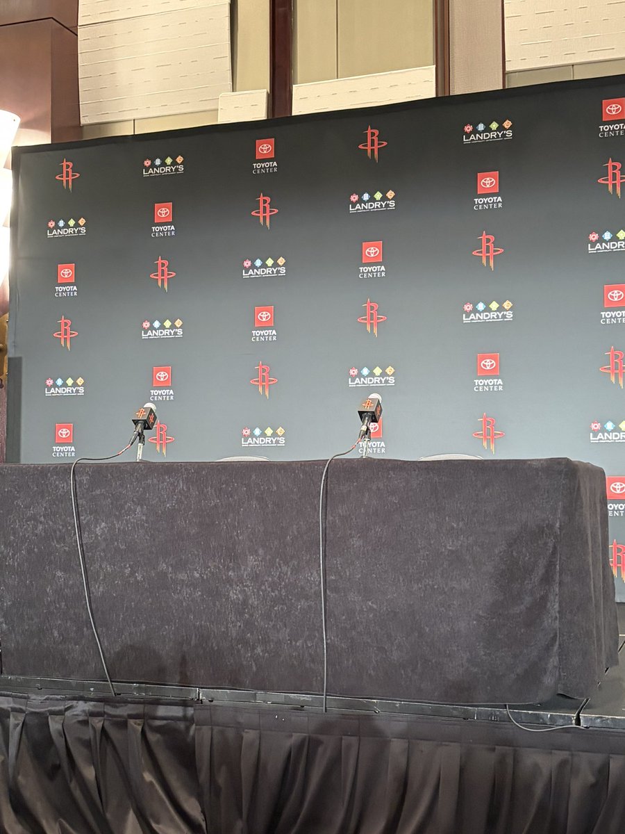 WillGuillory's tweet photo. Rockets Media Day is officially here!

Should be getting started in about 10 minutes or so. More updates to come. https://t.co/fIPAYMeoWF