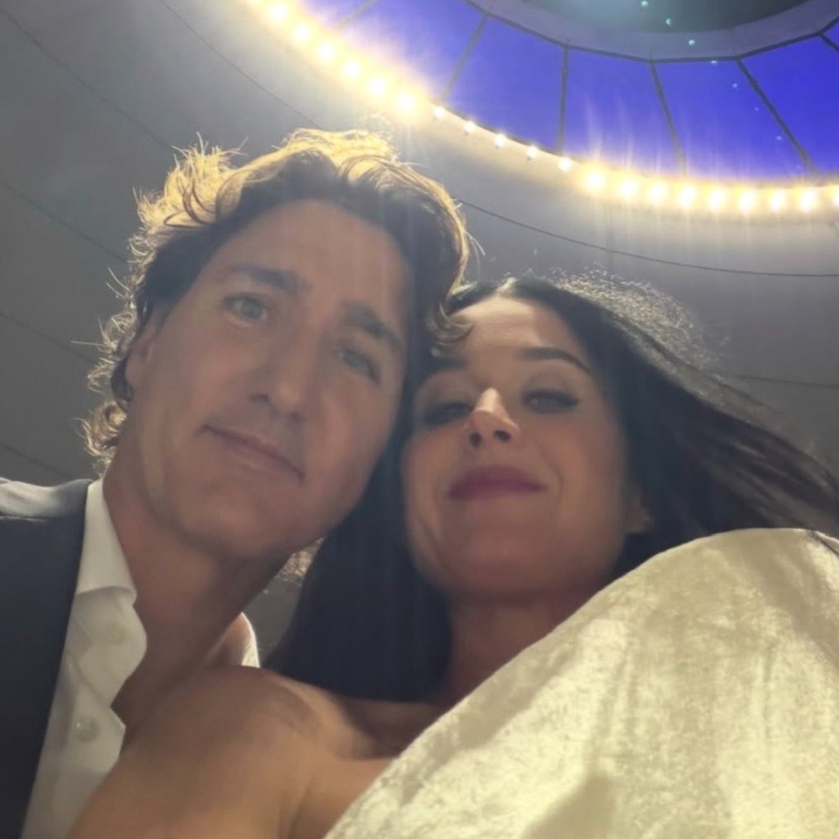 MMDFAME's tweet photo. @Nina45889378798 @BraveForGaga95 me and my Zionist boyfriend https://t.co/xg3KqX6Mqq