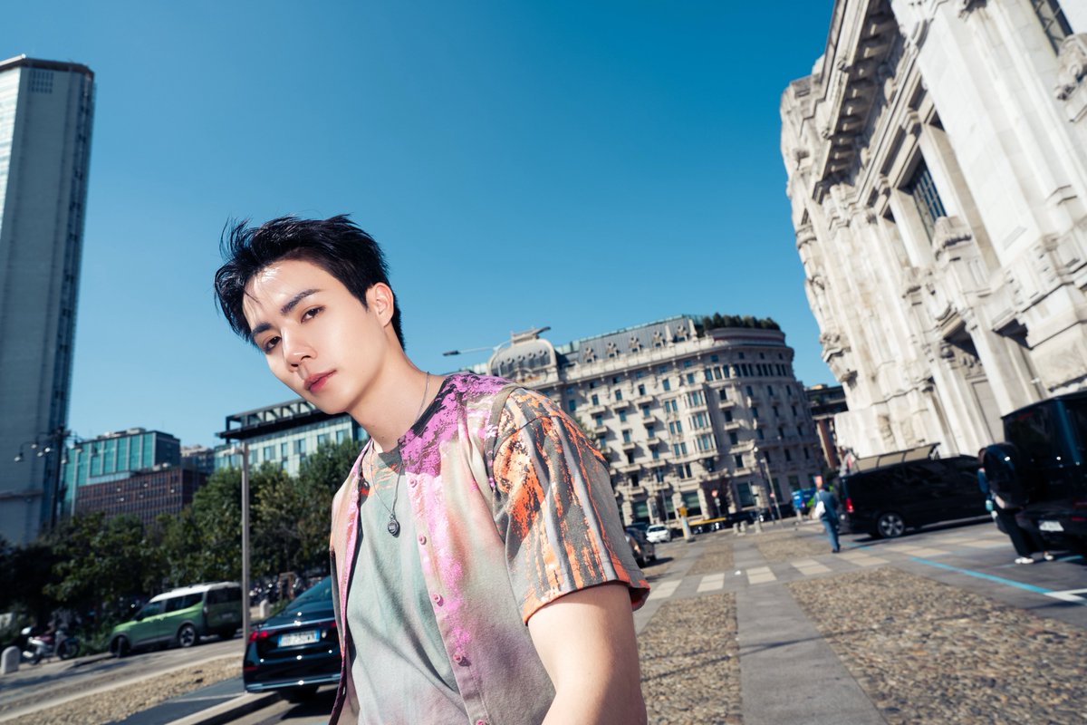Kazzmagazine's tweet photo. หล่อโดนใจ! ลุคของหนุ่ม “ซี พฤกษ์” ร่วมชมแฟชั่นโชว์ DIESEL SS 2027 Milan Fashion Week 🤍

ZEE PRUK MFW 2027
#DIESELxZEEPRUK #ZeePruk #Diesel
#DieselSS27 #ForSuccessfulLiving
#KAZZMAGAZINE https://t.co/GqRgtqAwfP