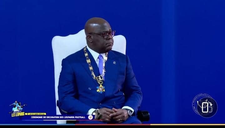 Christe44294276's tweet photo. #RDC:Félix Tshisekedi a décoré ce mardi, à la Cité de l’Union africaine, les Léopards et quelques membres du staff technique, en reconnaissance de leur qualification au Mondial 2026. https://t.co/kusdR28rC1