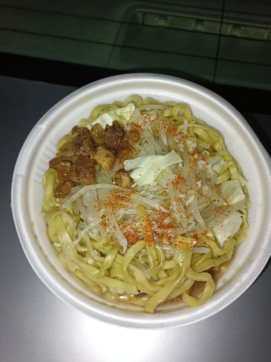 erorin_01's tweet photo. だんじり祭りも終了し、初孫のお祝いをして、久しぶりにエキタグ集めに行って来ました。
今日は阪神電車と神鉄の増設分と京阪の更新の一部をとってきました。
コンプリートするころには二郎系は終了してたので、ファミマで歴史を刻め監修の豚ラーメンにしました。
#エキタグ　#阪神電車
#京阪
#神鉄 https://t.co/Oa5pP3dnHH