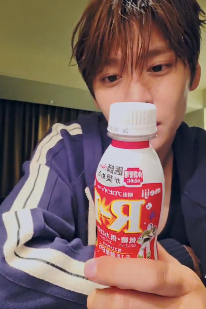mohe2p_05's tweet photo. R-1…しかも低糖低カロリー…(全開歯茎) https://t.co/udvEoBEz47