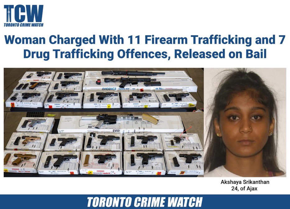 bruce_barrett's tweet photo. Peel police just seized 23 guns smuggled into 🇨🇦 from the U.S.

One is linked to a Mississauga homicide. 

Four suspects in their early 20s now face dozens of charges. 

Two suspects were released on bail.  Notice something?

@CrimewatchTO https://t.co/IbCGViKTYi