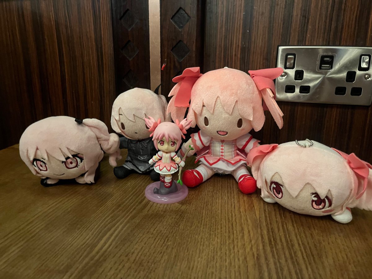 mymadokaa's tweet photo. what a fun day ♡ sof gifted me a little pop mart madoka !! https://t.co/DzwwVAXeAG