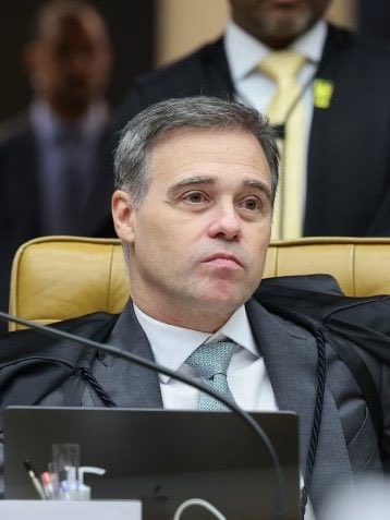 ancapchequei's tweet photo. 🚨BOMBA: Mendonça cobra acesso ao Inquérito das Fake News para analisar conduta de Moraes e solicita investigação contra o ministro. https://t.co/0zxiTkFJ0Z