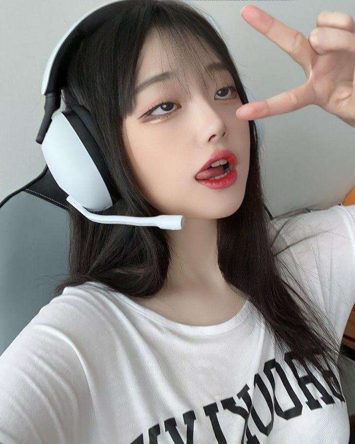 82kfp's tweet photo. ㅌㄹ에서 여러명이랑 같이 ㅁㄸ하실분?
#연능 #맞딸 #영딸 #구닝 https://t.co/ZPei2vw0FB