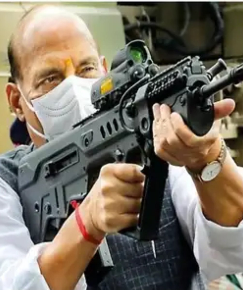 R_Chaturvedii's tweet photo. मार्गदर्शक मंडल की कुर्सी पर निशाना लगाते हुए 🤣🤣 https://t.co/7buMDSJIGA
