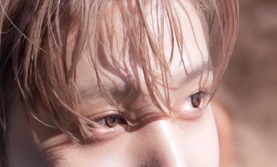 kisvva's tweet photo. yh and his details. https://t.co/sFrLIsflNJ