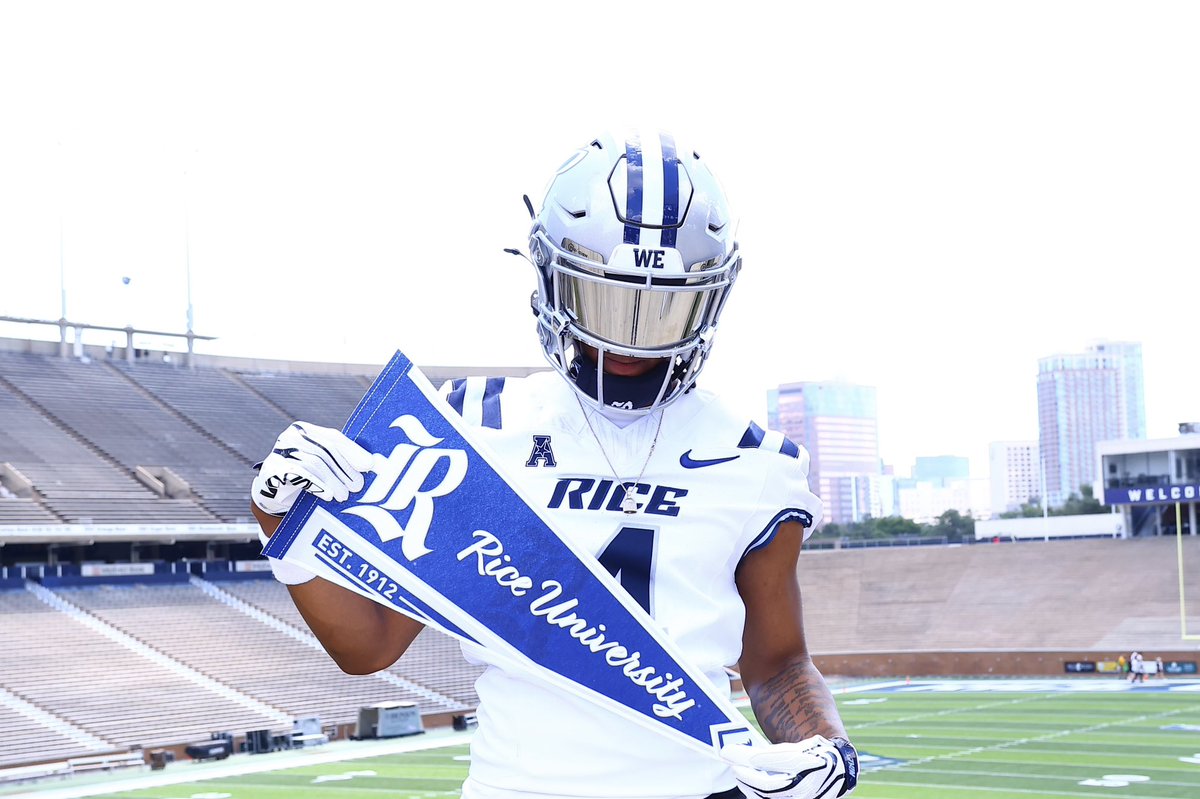 pr1nceparham's tweet photo. Had a great time this past weekend on my Official Visit with @RiceOwlsFB !! 
@Scott_AbellFB @CoachKerryCooks @ToughOn @CoachKay713 @nbaker2_ @CoachChadJ https://t.co/LGhNbryKiG