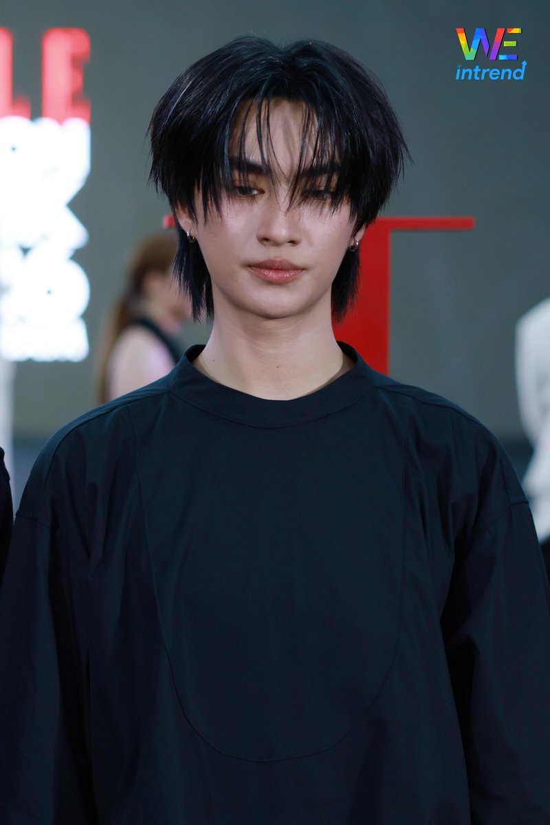 weintrend_tv's tweet photo. "เจนัส - จีวัท - จูเนียร์ วงVVV" ในงาน "ELLE Fashion Week 2026"

#VVV_TRIPLEV 
#ELLEFashionWeek2026
#EFW26ATICONSIAM https://t.co/auHlpzANAa