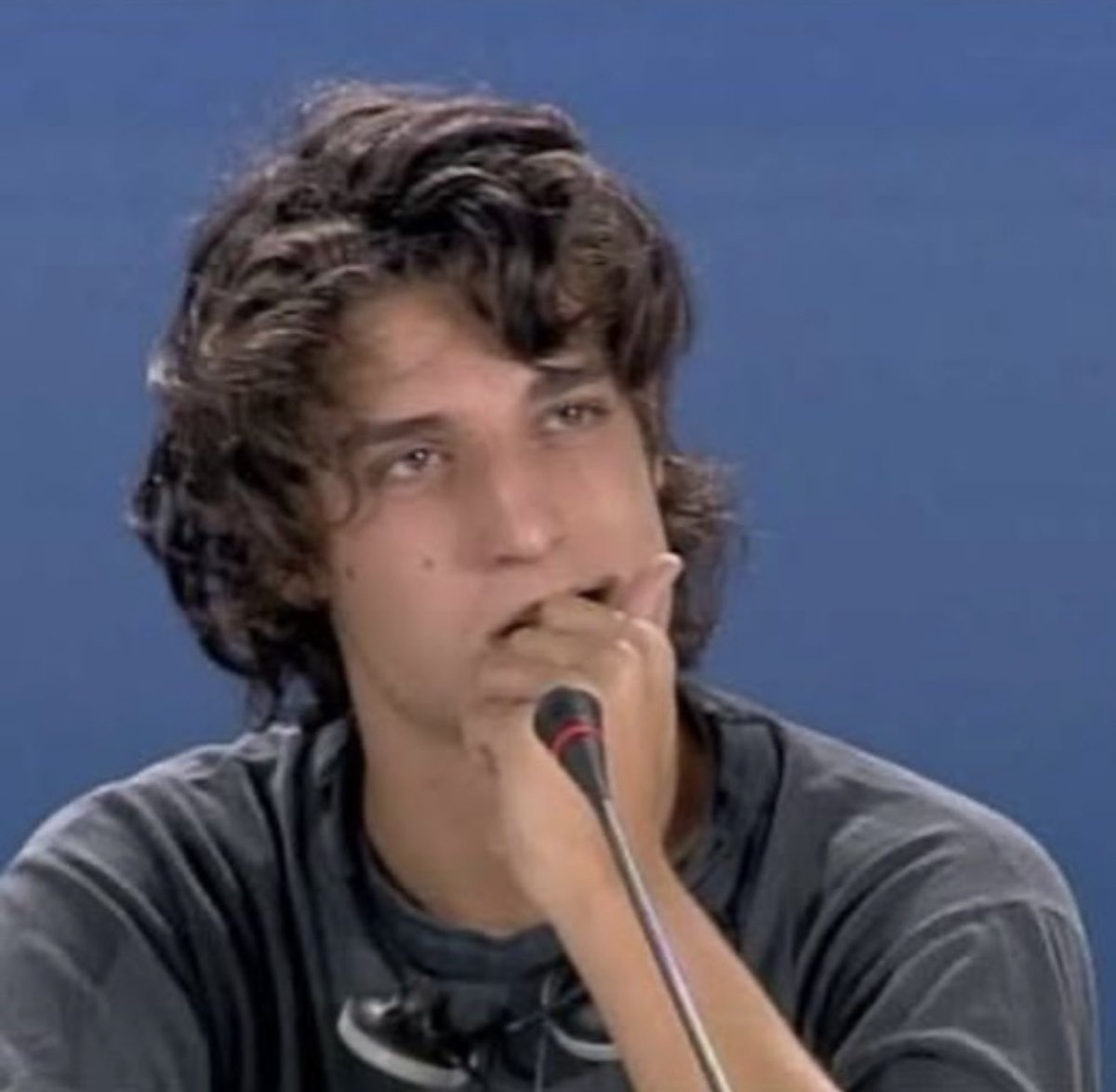 docenevoa's tweet photo. louis garrel in venice (2005) https://t.co/sxXWydhHWO