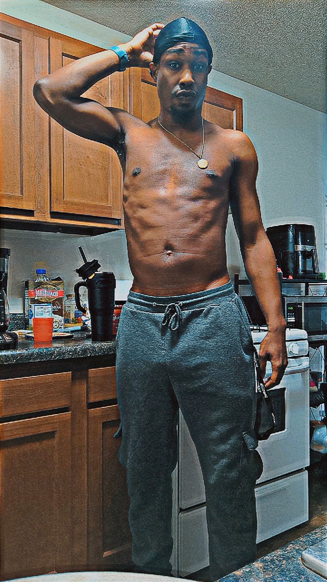 TimTimBallin1's tweet photo. 😏😏😏💪🏾💪🏾💪🏾 https://t.co/NhAtPju1BR